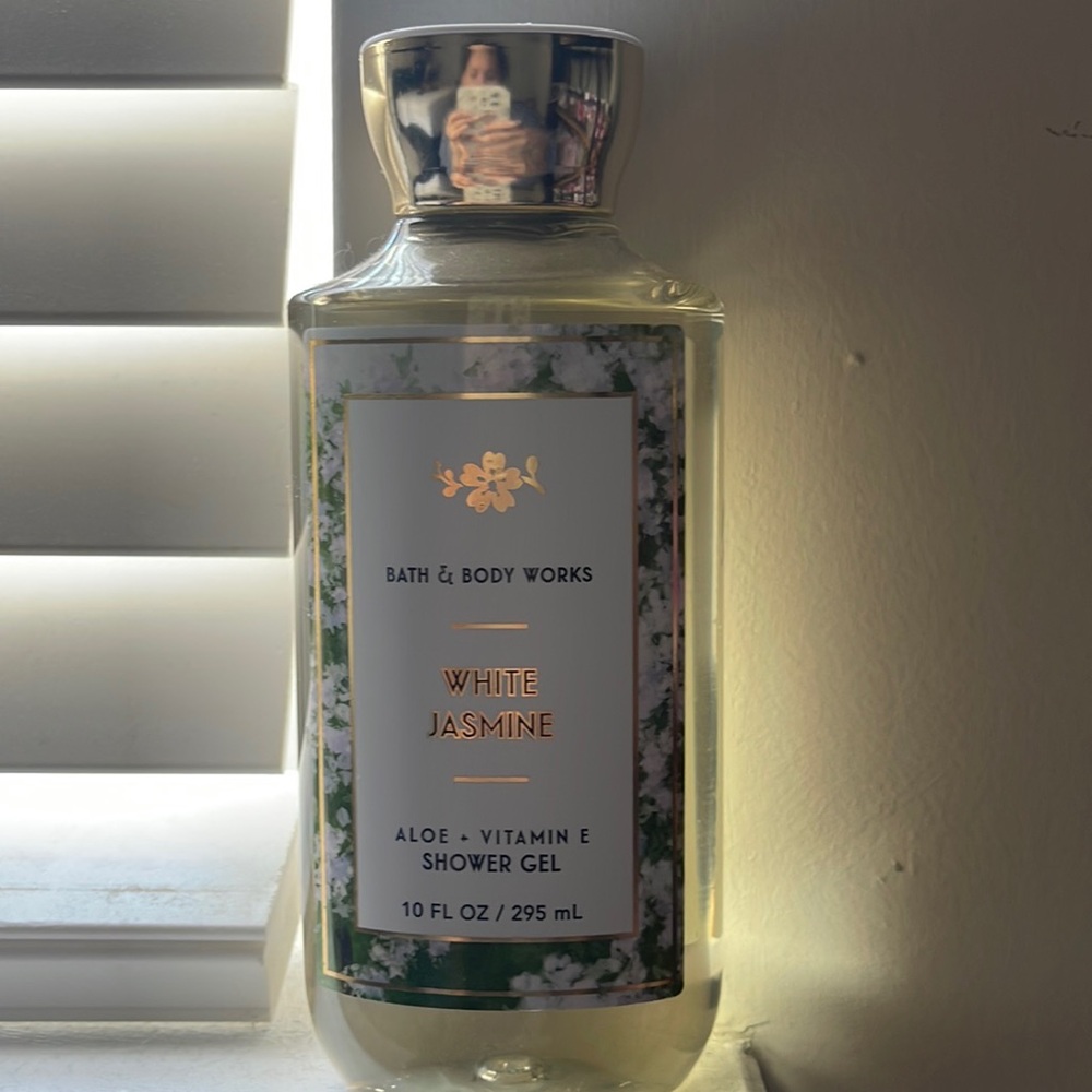white jasmine bath and body works shower gel